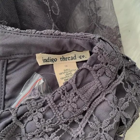 Black Lace Long-Sleeve Blouse - Picture 7 of 7